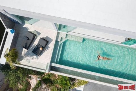 4 bedrooms Villa on the Chaweng Beach, Thailand No. 96091 9