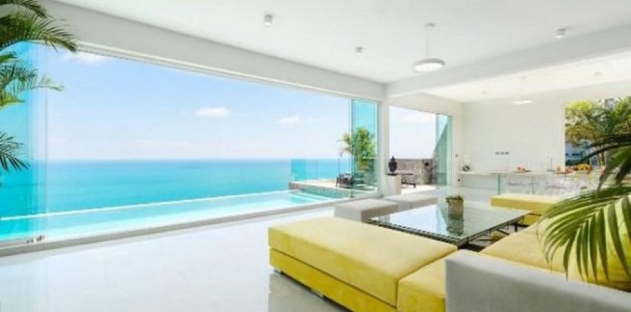 4 bedrooms Villa on the Chaweng Beach, Thailand No. 96091