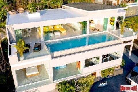 4 bedrooms Villa on the Chaweng Beach, Thailand No. 96091 3