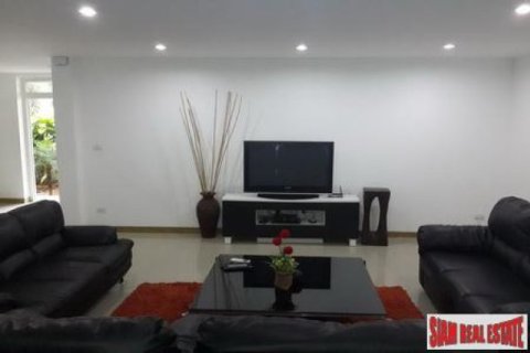 4 dormitorios Villa en Jomtien Beach, Thailand No. 96488 3