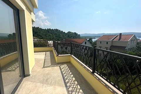 1 bedroom Apartment in Tivat, Montenegro No. 104743 7