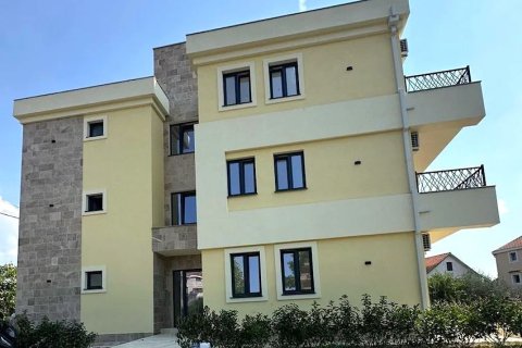 1 bedroom Apartment in Tivat, Montenegro No. 104743 2
