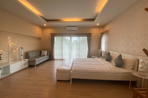 4 bedrooms House in Chiang Mai, Thailand No. 97748 8