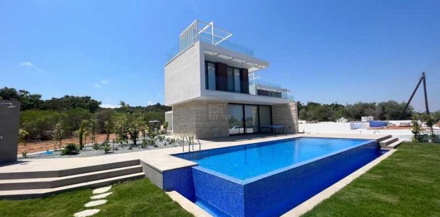 4 bedrooms House in Protaras, Cyprus No. 63469