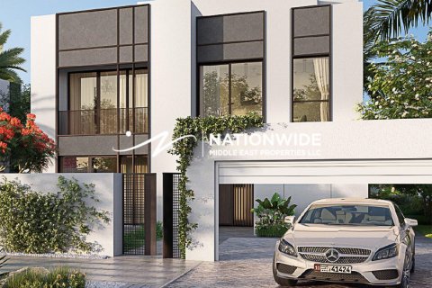 5 bedrooms Villa in Abu Dhabi, UAE No. 121173