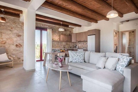 Вилла с 19 спальнями в Закинтос, Греция №69599 2