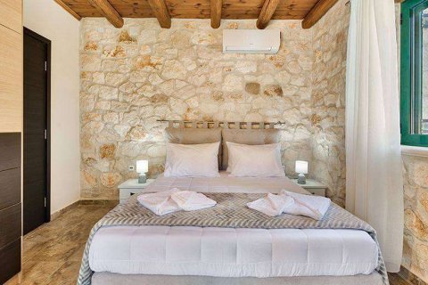 Вилла с 19 спальнями в Закинтос, Греция №69599 6