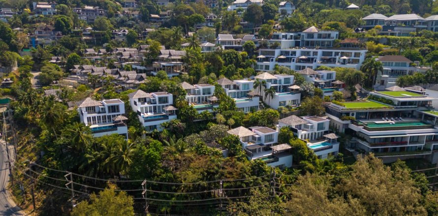 4 bedrooms Villa in Phuket, Thailand No. 85041