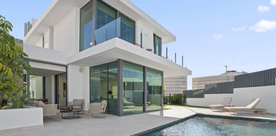 4 bedrooms Villa in Benidorm, Spain No. 126427