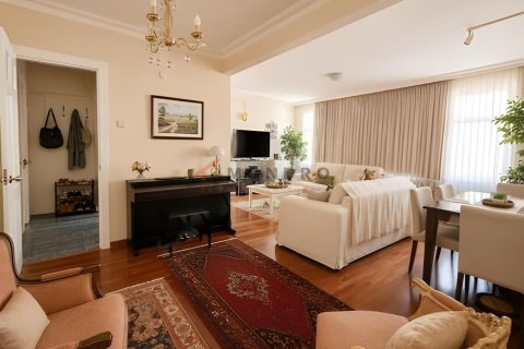 3 dormitorios Apartment en Beyoglu, Turkey No. 128584