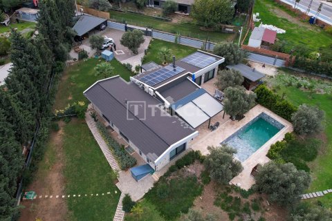 4 bedrooms Villa in Izmir, Turkey No. 117741