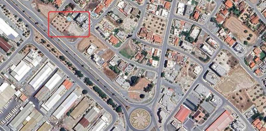 Commercial property à Aradippou, Cyprus No. 73417