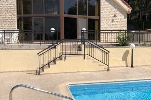 4 bedrooms House in Pano Platres, Cyprus No. 31782 6