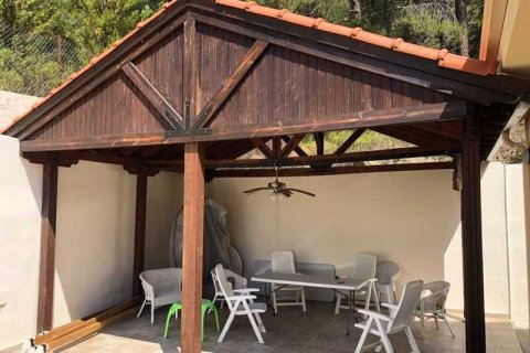 4 bedrooms House in Pano Platres, Cyprus No. 31782 15