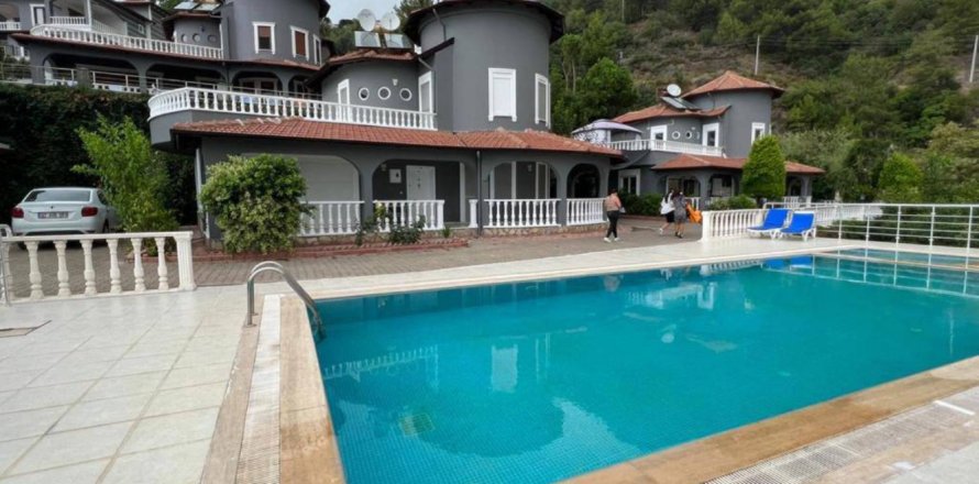 3 bedrooms Villa in Alanya, Turkey No. 114176