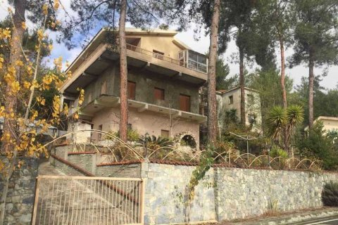 Дом с 3 спальнями в Като Платрес, Кипр №29612 10