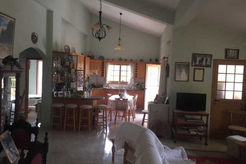 Дом с 3 спальнями в Като Платрес, Кипр №29612 4