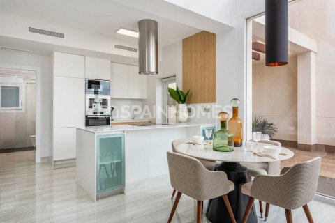 5 bedrooms Villa in Hung Dien, Vietnam No. 87941 18