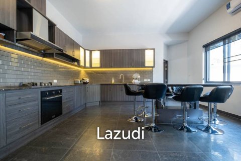 4 bedrooms House in Chiang Mai, Thailand No. 98024 7