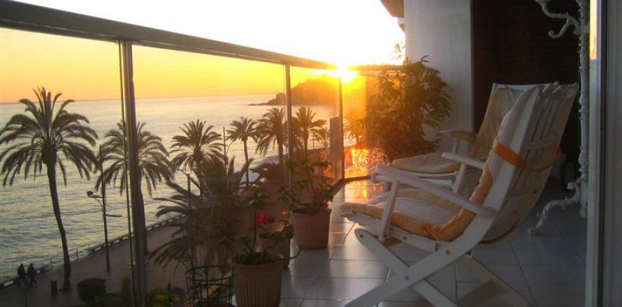 4 bedrooms Apartment in Tung Qua Lin, Vietnam No. 25136