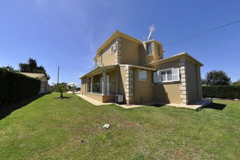 3 bedrooms Villa in Corfu, Greece No. 51993 3