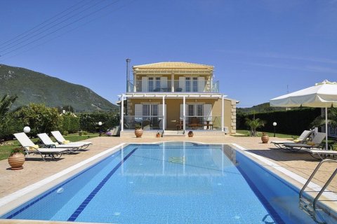 3 bedrooms Villa in Corfu, Greece No. 51993 10