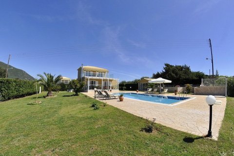 3 bedrooms Villa in Corfu, Greece No. 51993 5