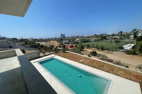 2 bedrooms Apartment in Limassol, Cyprus No. 33442 1