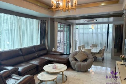 4 bedrooms House in Chiang Mai, Thailand No. 97696 2