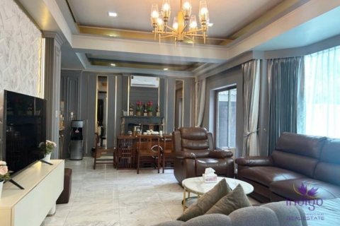 4 bedrooms House in Chiang Mai, Thailand No. 97696 3