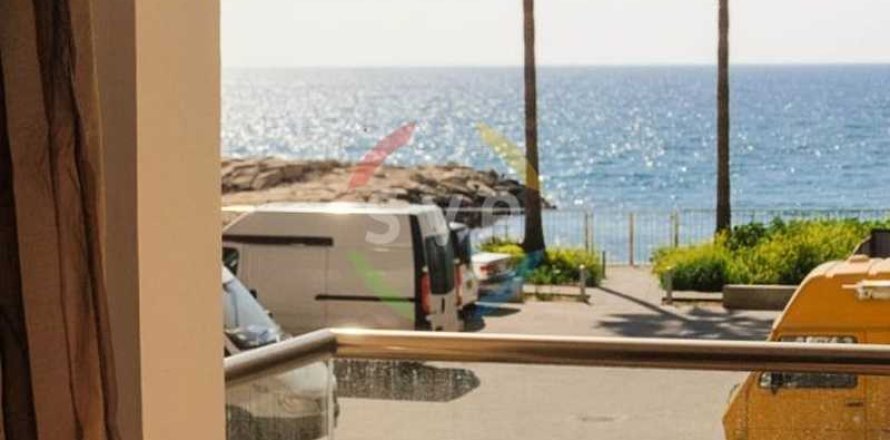 3 bedrooms Apartment in Germasogeia, Cyprus No. 103321