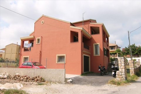 4 bedrooms Villa in Corfu, Greece No. 104944 4