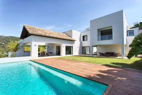 6 bedrooms House in Benahavis, Spain No. 25463