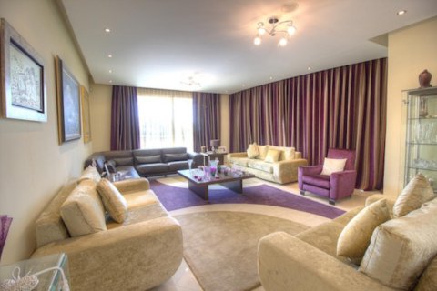 5 bedrooms Villa in Limassol, Cyprus No. 106124 8