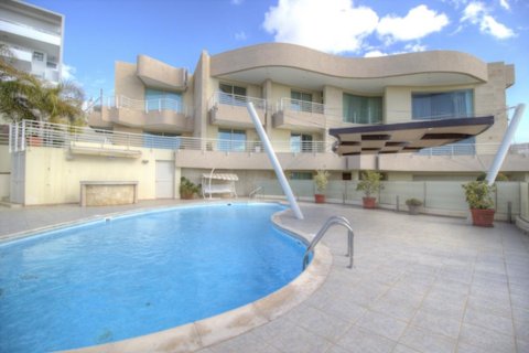 5 bedrooms Villa in Limassol, Cyprus No. 106124 12