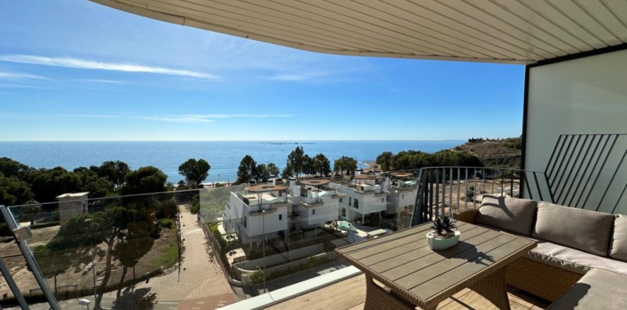 3 bedrooms Penthouse in Villajoyosa, Spain No. 124469