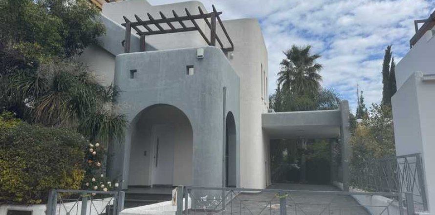 4 bedrooms House in Agios Tychonas, Cyprus No. 80770