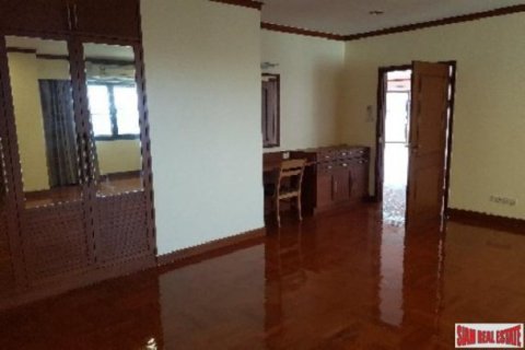 4 bedrooms Apartment in Bangkok, Thailand No. 96819 7