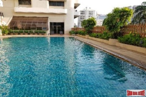 4 bedrooms Apartment in Bangkok, Thailand No. 96819 14