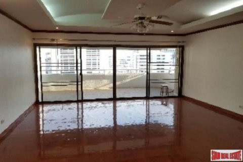 4 bedrooms Apartment in Bangkok, Thailand No. 96819 20