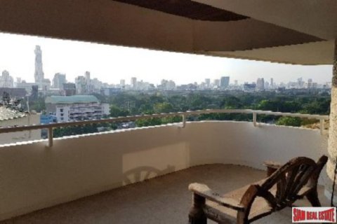 4 bedrooms Apartment in Bangkok, Thailand No. 96819 4