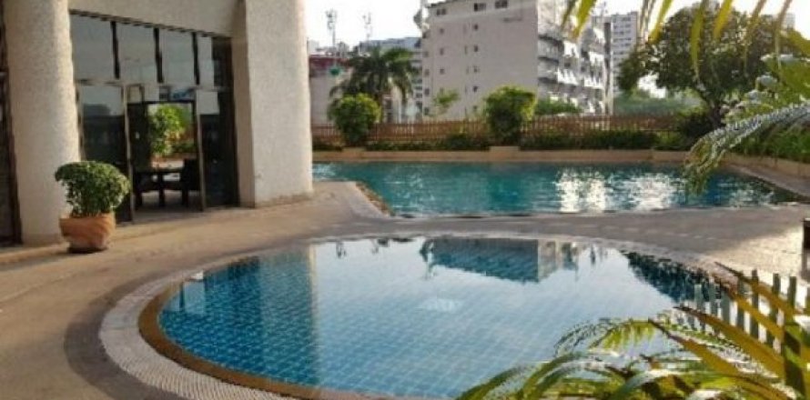 4 bedrooms Apartment in Bangkok, Thailand No. 96819