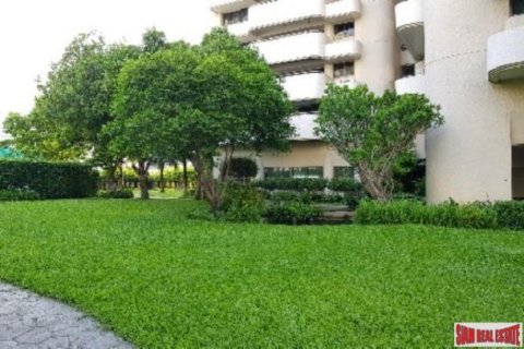 4 bedrooms Apartment in Bangkok, Thailand No. 96819 13