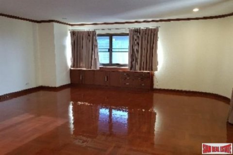 4 bedrooms Apartment in Bangkok, Thailand No. 96819 23