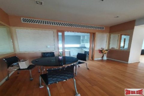 2 bedrooms Commercial property in Bangkok, Thailand No. 96645 7