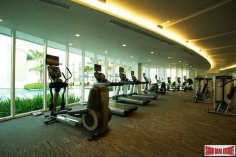 2 bedrooms Commercial property in Bangkok, Thailand No. 96645 3