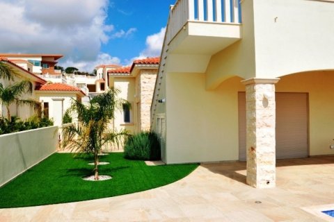 3 bedrooms Villa in Paphos, Cyprus No. 105694 5