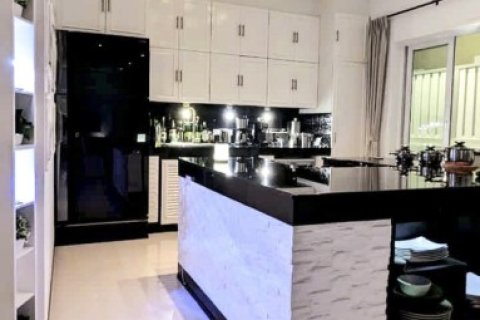 160m² Villa in Phuket, Thailand No. 97401 8