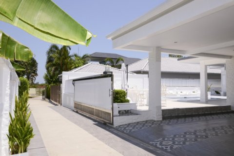 160m² Villa in Phuket, Thailand No. 97401 25