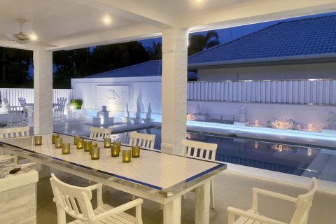 160m² Villa in Phuket, Thailand No. 97401 18